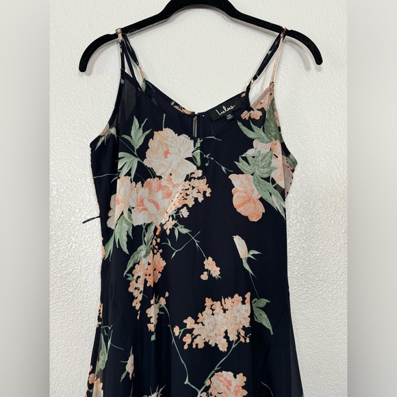 Lulus Dress Forum •Navy Floral Maxi Dress - Picture 4 of 8